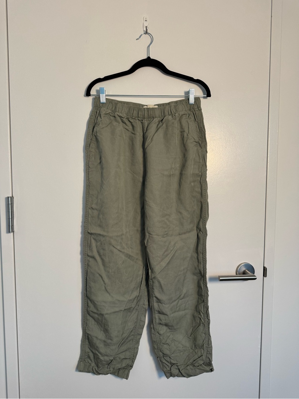 Abercrombie & Fitch Lightweight Straight Leg Pants